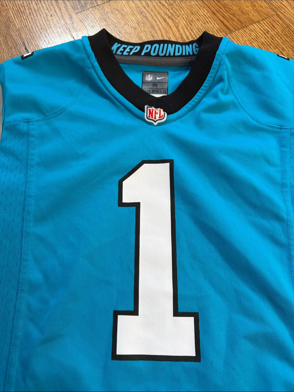 Nike Carolina Panthers Cam Newton Football Jersey. Size Small. - Picture 9 of 14